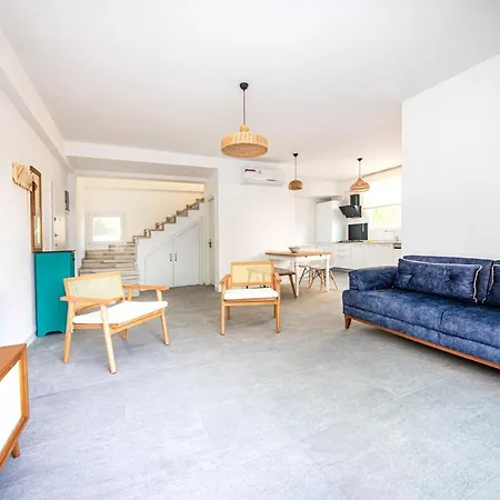 Colorful Villa Close To The Shore With A Pleasant Backyard And Terrace In Bodrum Vila